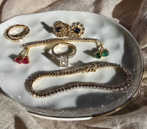 Custom vs. Ready-Made Jewelry: Which is Right for You?