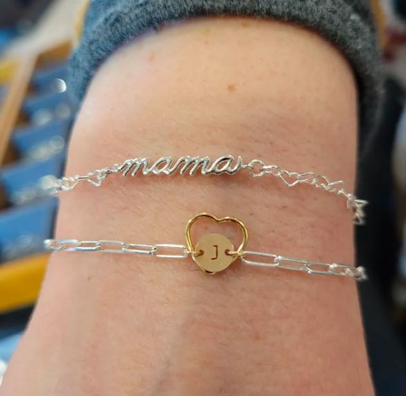 Tips to Personalize Mother’s Day Jewelry