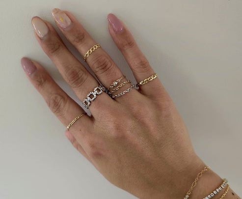 The Ultimate Guide to Styling Diamond Rings Like a Pro