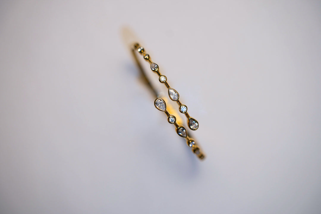 Pear Twist Bangle