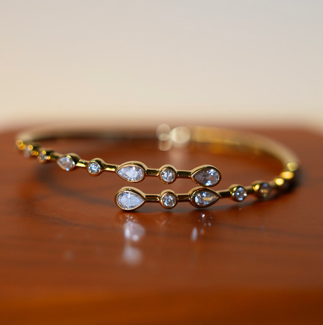 Pear Twist Bangle